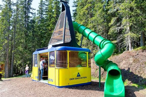 Wood'n'Fun: la vecchia gondola Dachstein come attrezzatura da parco giochi (Planai/AUT)