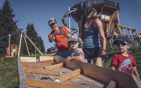 Progetto Wood'n'Fun della filiale Sunkid Borer Lift AG nell'asilo di Madrisa